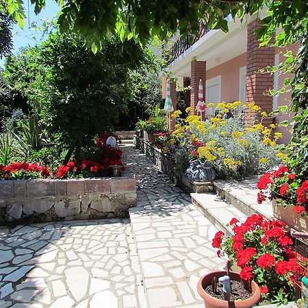Apartments Bura & Jugo, Cres, Without Stress Екстер'єр фото