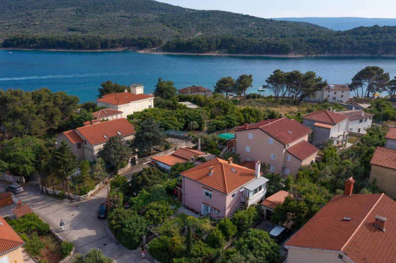 Apartments Bura & Jugo, Cres, Without Stress Екстер'єр фото