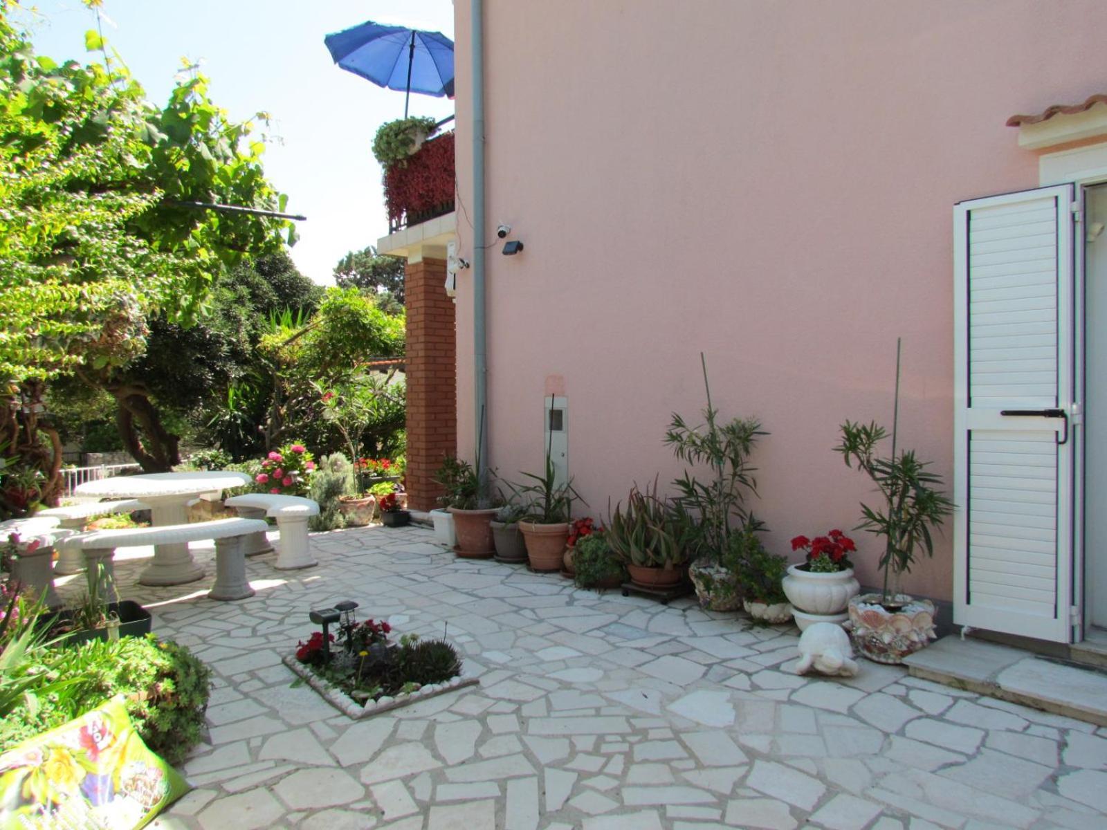 Apartments Bura & Jugo, Cres, Without Stress Екстер'єр фото