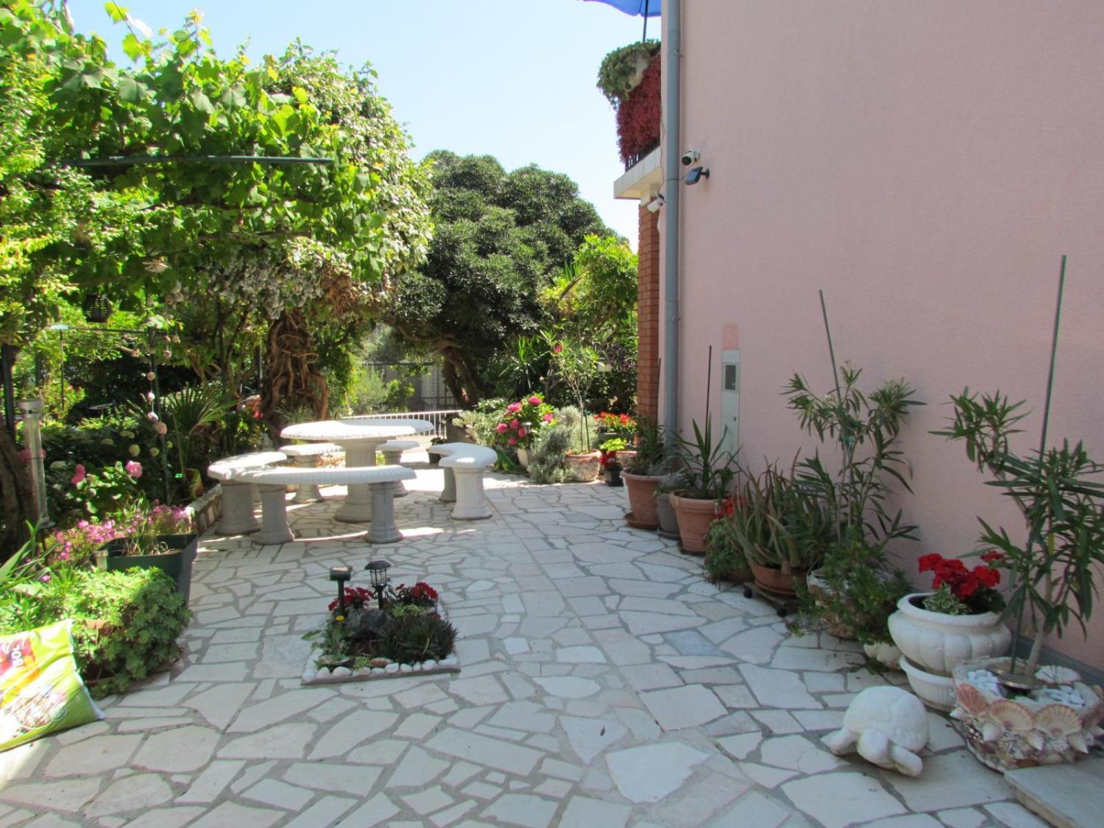 Apartments Bura & Jugo, Cres, Without Stress Екстер'єр фото